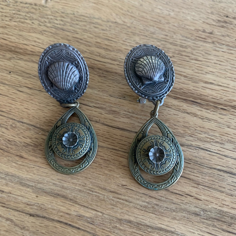 Seashell Silver Bronze Dangle Pierced‎ Earrings Women’s Preloved